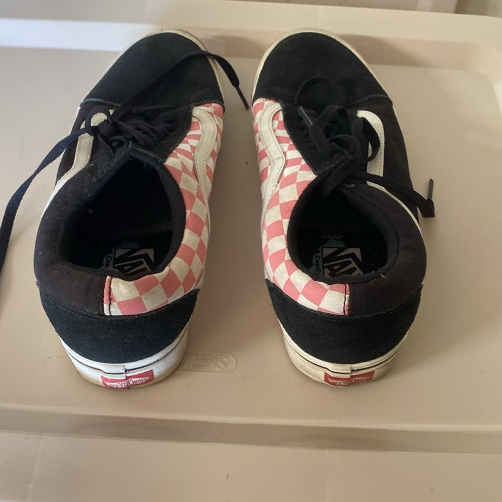 Vans - Picture 3 of 8